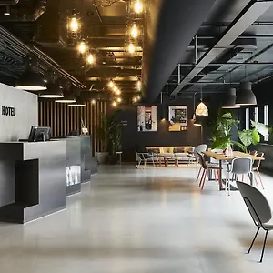 Good Hotel