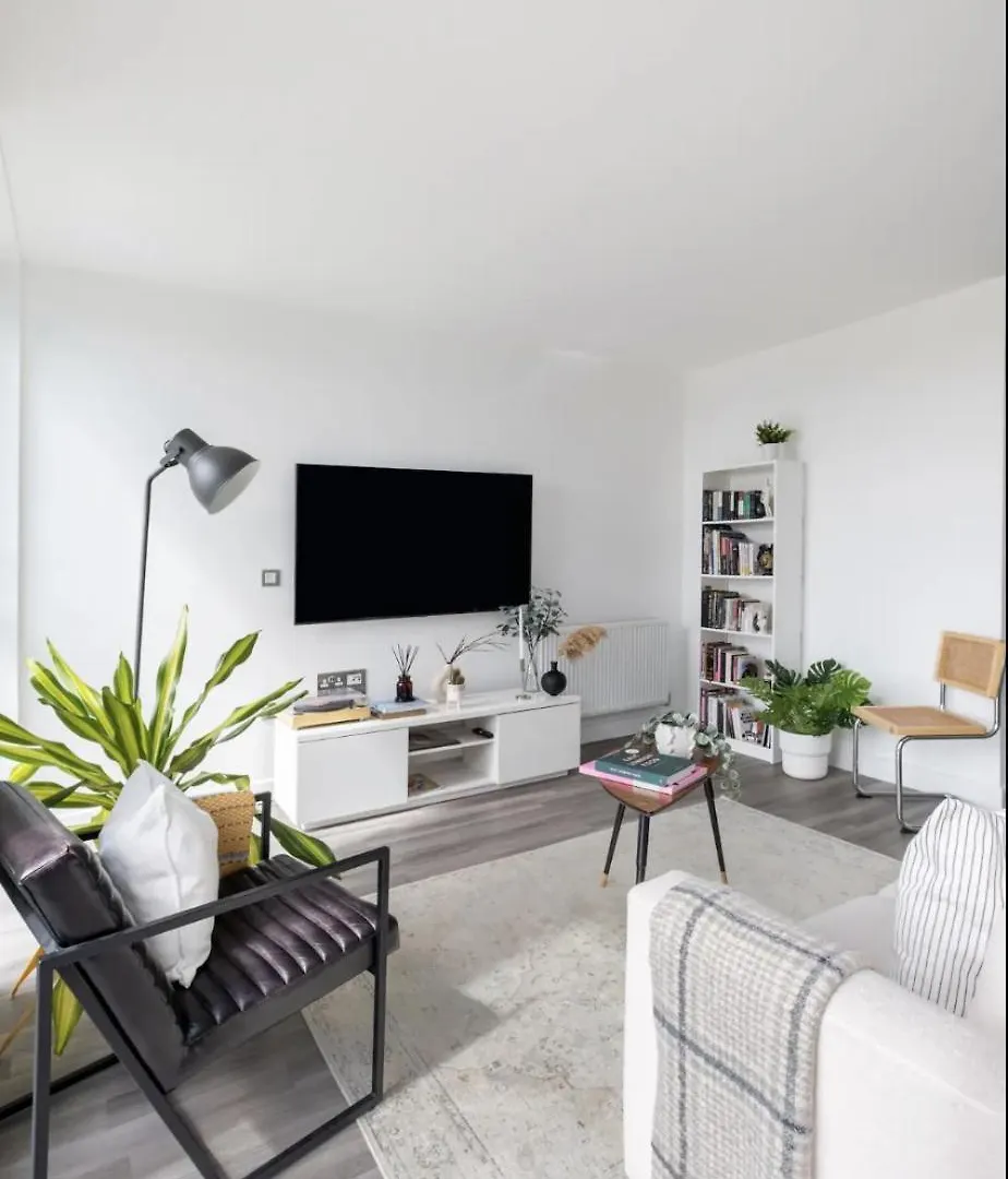 Scandi Style Flat In London With Private Terrace